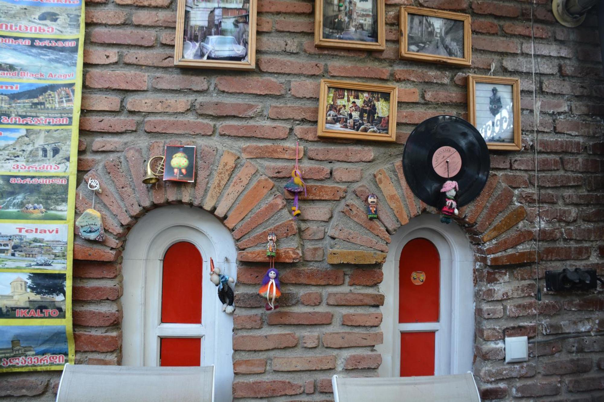 Old House Luca Hotel Tbilisi Buitenkant foto